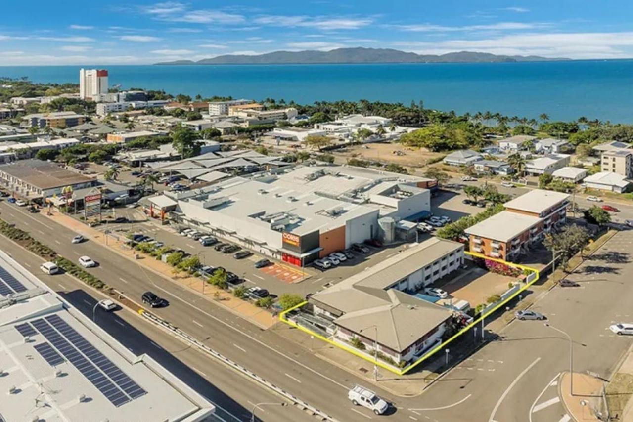 Seaside Lodge Hostel Townsville- Right Next To Coles, 2 Mins Walk To Strand & Cbd Kültér fotó