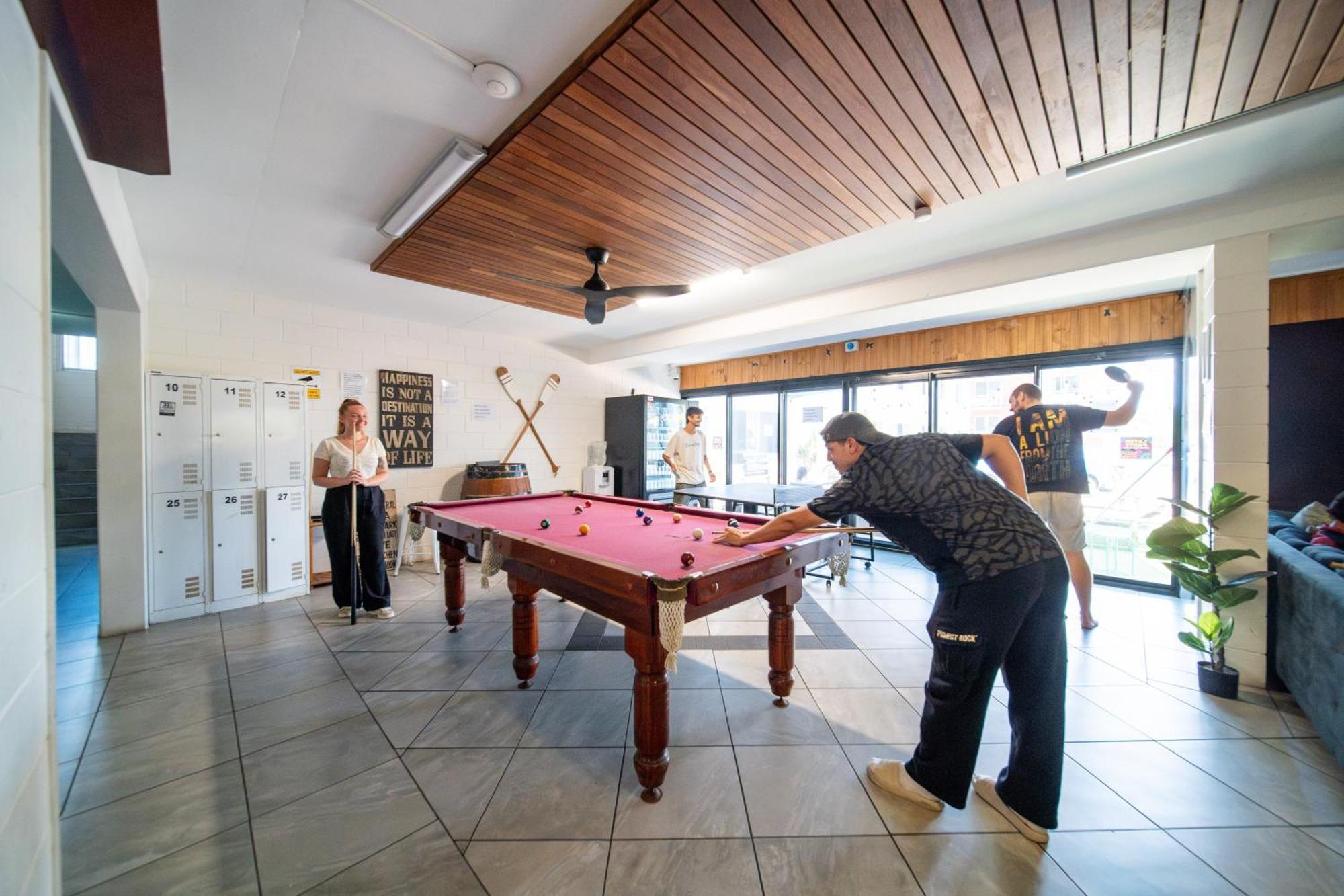 Seaside Lodge Hostel Townsville- Right Next To Coles, 2 Mins Walk To Strand & Cbd Kültér fotó